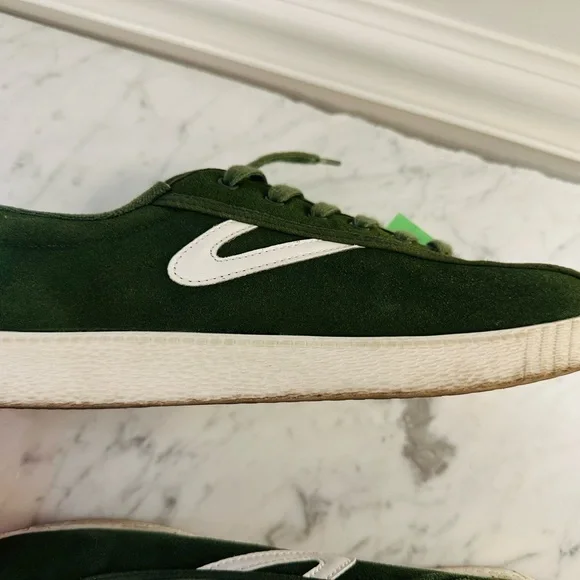 Tretorn Sneaker Suede in Olive size 8 - Picture 2 of 5